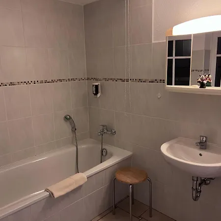 Guest house Restaurant & Forsthaus Hain *