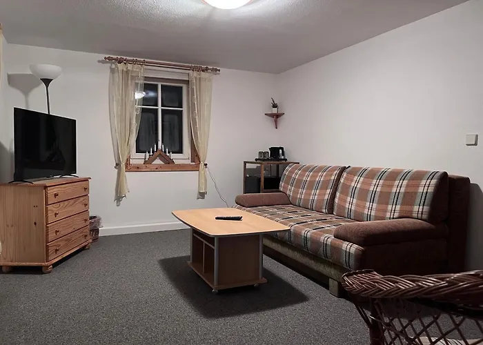 Restaurant & Forsthaus Hain بيت ضيافة