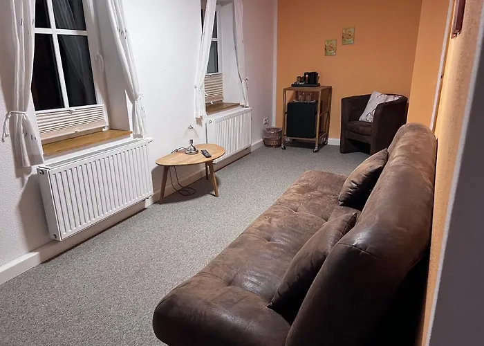 Restaurant & Forsthaus Hain بيت ضيافة 3*