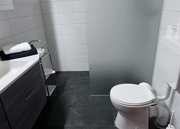 بيت ضيافة Restaurant & Forsthaus Hain كورورت أوبين