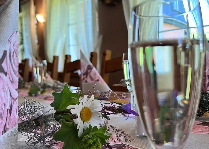 بيت ضيافة Restaurant & Forsthaus Hain