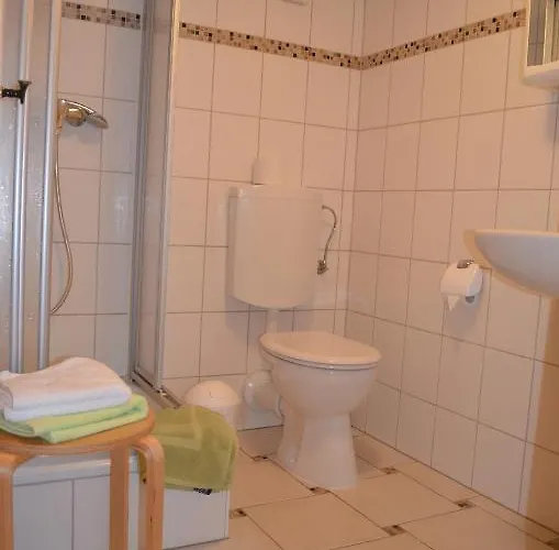 بيت ضيافة Restaurant & Forsthaus Hain